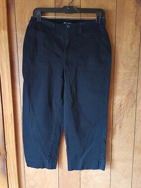 Carolina Blues Women’s Size 10 Black Stretch Capri Pants Cotton Spandex Cropped